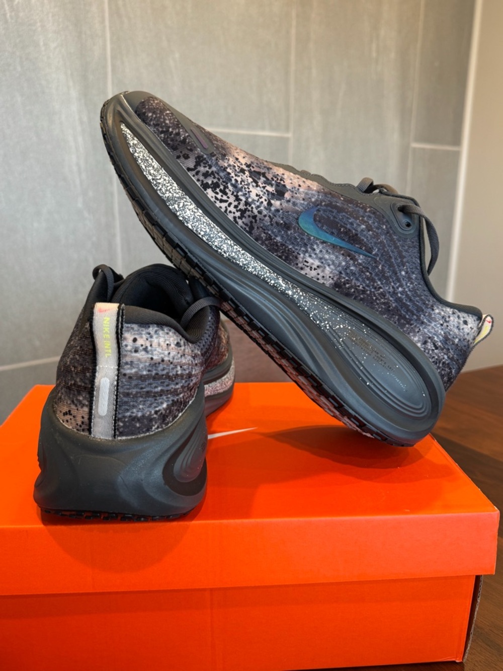 Nike Men’s Vomero Plus - Picture 2 of 3